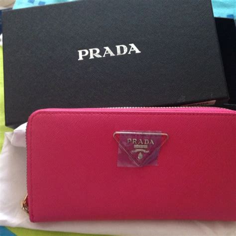 fake prada wallet